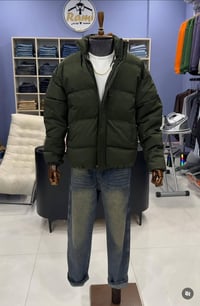 ملكانة خشب جديد استعمال قليل جدا للبيع  للأستفسار او الحجز الاتصال على...