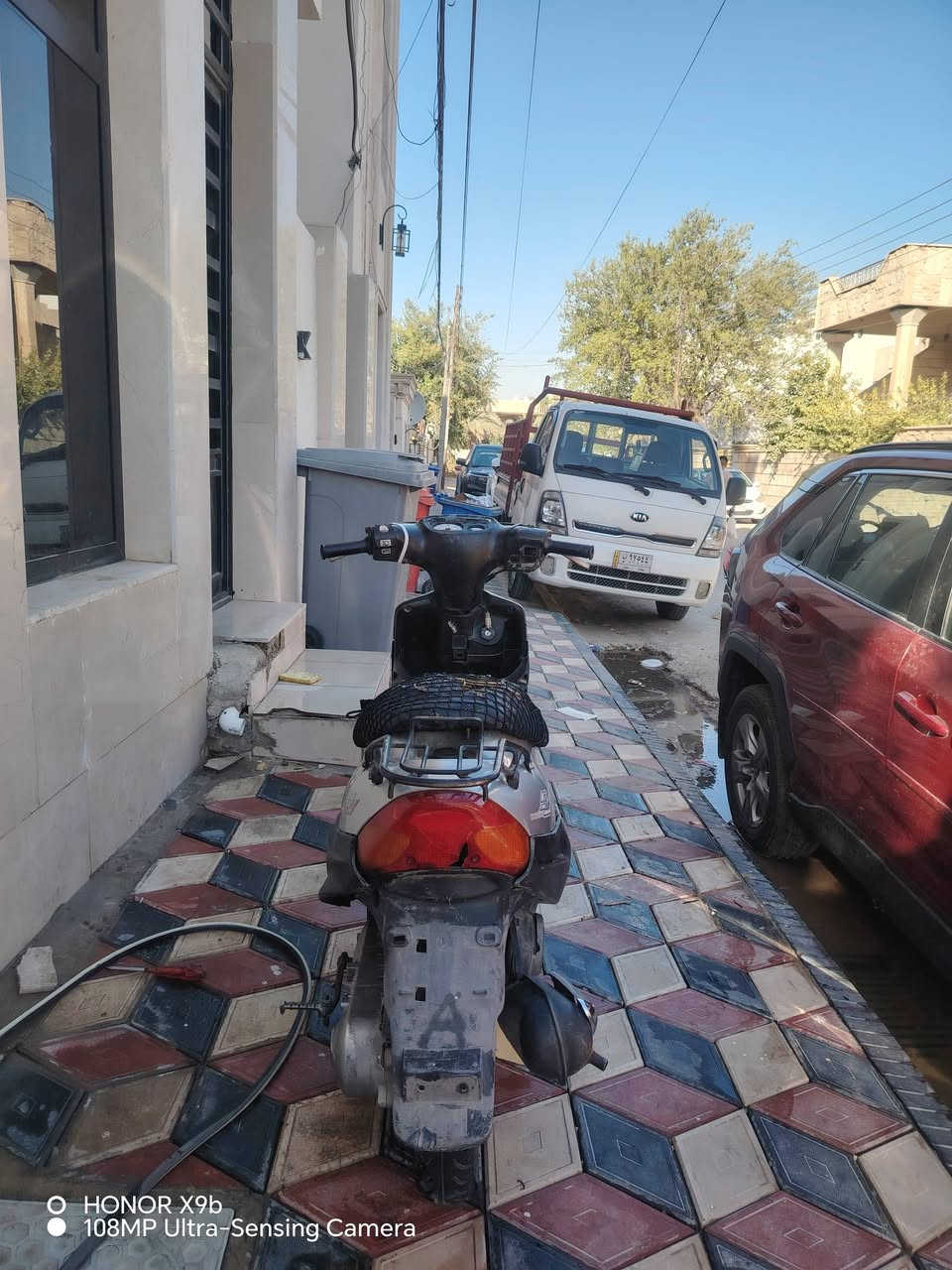 السلام عليكم من رخصه الادمن دراجة نوع بيجي ٩زروف للبيع الدراجه خير من الله مكينه جديده الكفرات نضيفه الدراجه نكره ما بيه اي نقص الدراجه شلعه ومعدل حلوات
(السعر 185 وبيه مجال حك الجيه) العنوان العامريه شارع العمل الشعبي للسفسار رقم  *********** /*********** هاذ بي واتساب
