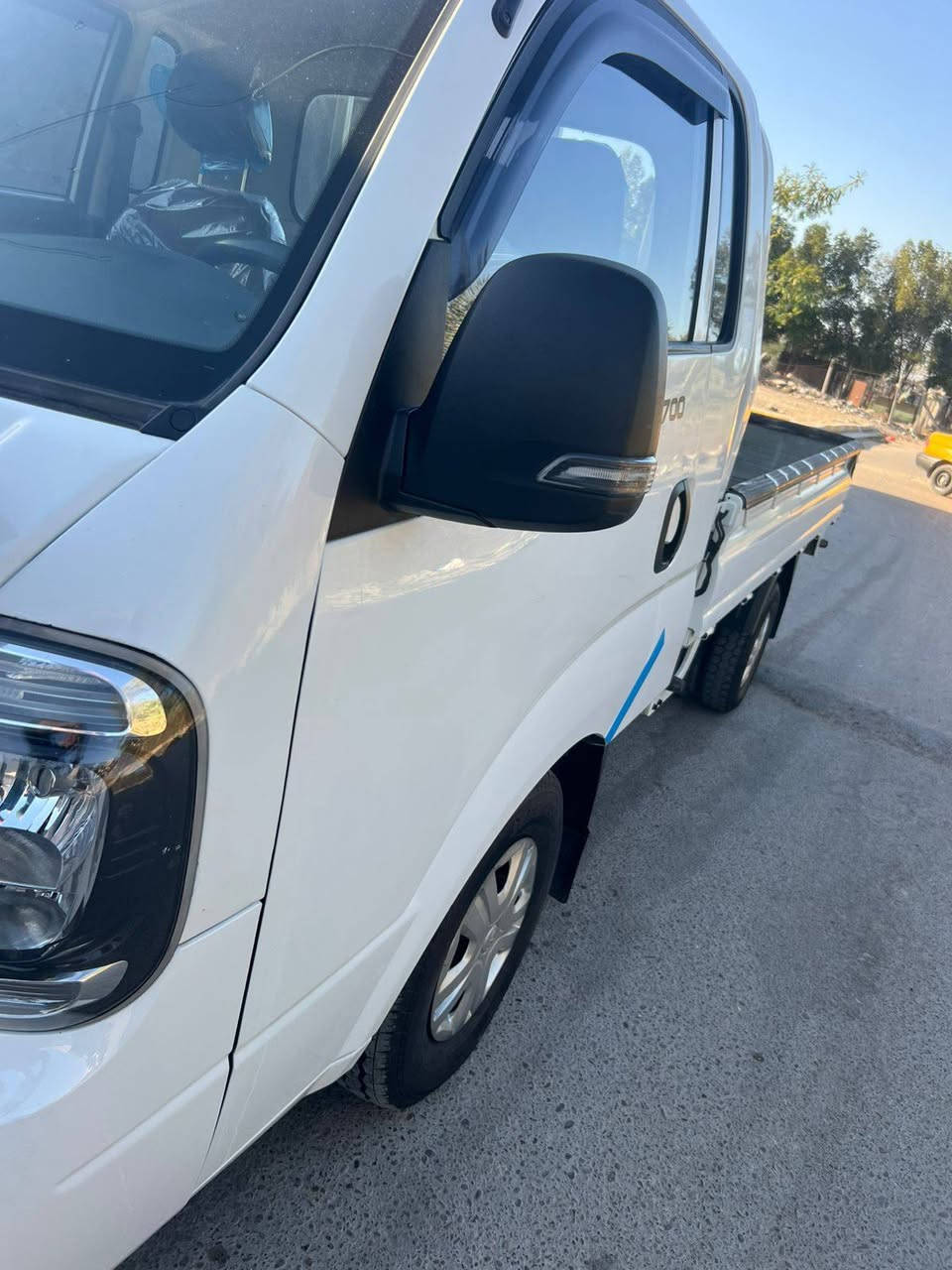 السلام عليكم كيه موديل 22  دبل ارباك رقم بغداد السيارة.    مكفوله كفاله عامه وضع شركه بيها فقط رصعه بل بنيد بدون صبغ بدون تبديل محرك وكير وكسن وضع شركه السيارة تخم تاير جديد سنويه بسمي شرط التحويل من زيرو عندي عنوان بغداد السعر 142 وبيها مجال بصيط ماشيه 80          ***********
