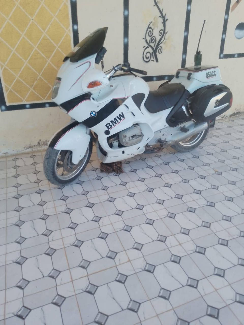 سلام عليكم دراجه للبيع BMW موديل ٢٠٠٤ عل وضع شركه مناقصه شي محرك ٨٥٠ c أوراق كامله كمرك كامل
بس ترقم مكان بغداد العامريه للتواصل واتساب *********** او اتصل عل شريحه
