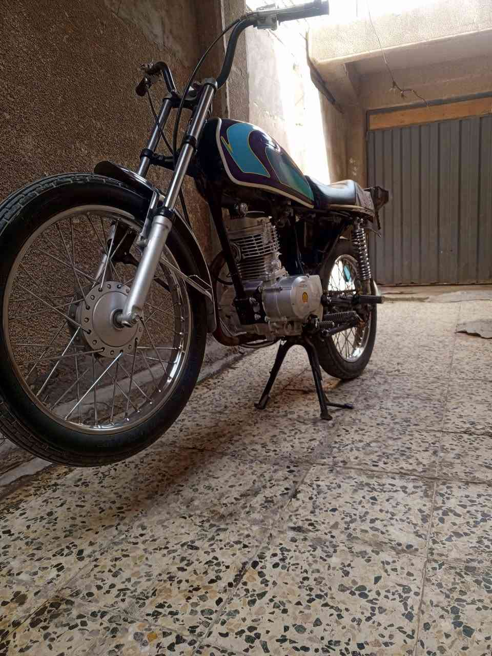 السلام عليكم
دراجه 4كير للبيع
المديل 23 دراجه نظيفه ما مفتوحه
وكيلها العارضي
السعر 750 وبيها مجال بسيط
***********
