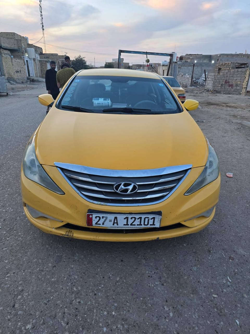 سلام عليكم سوناتا مديل 2012 وارد امريكي  مبدل جاملع فقط باقي سياره مكفول مكينه ٢٤٠٠ gdi كير ومكينه مكفولات تخم تاير جدد صدر جديد منضومه تبريد جديده 
سنويه ل 2030 باسمي مشروع وطني مداور ثاني يوم مكان السياره العماره السعر 83 وبيه مجال بسيط تصال ع رقم ***********
