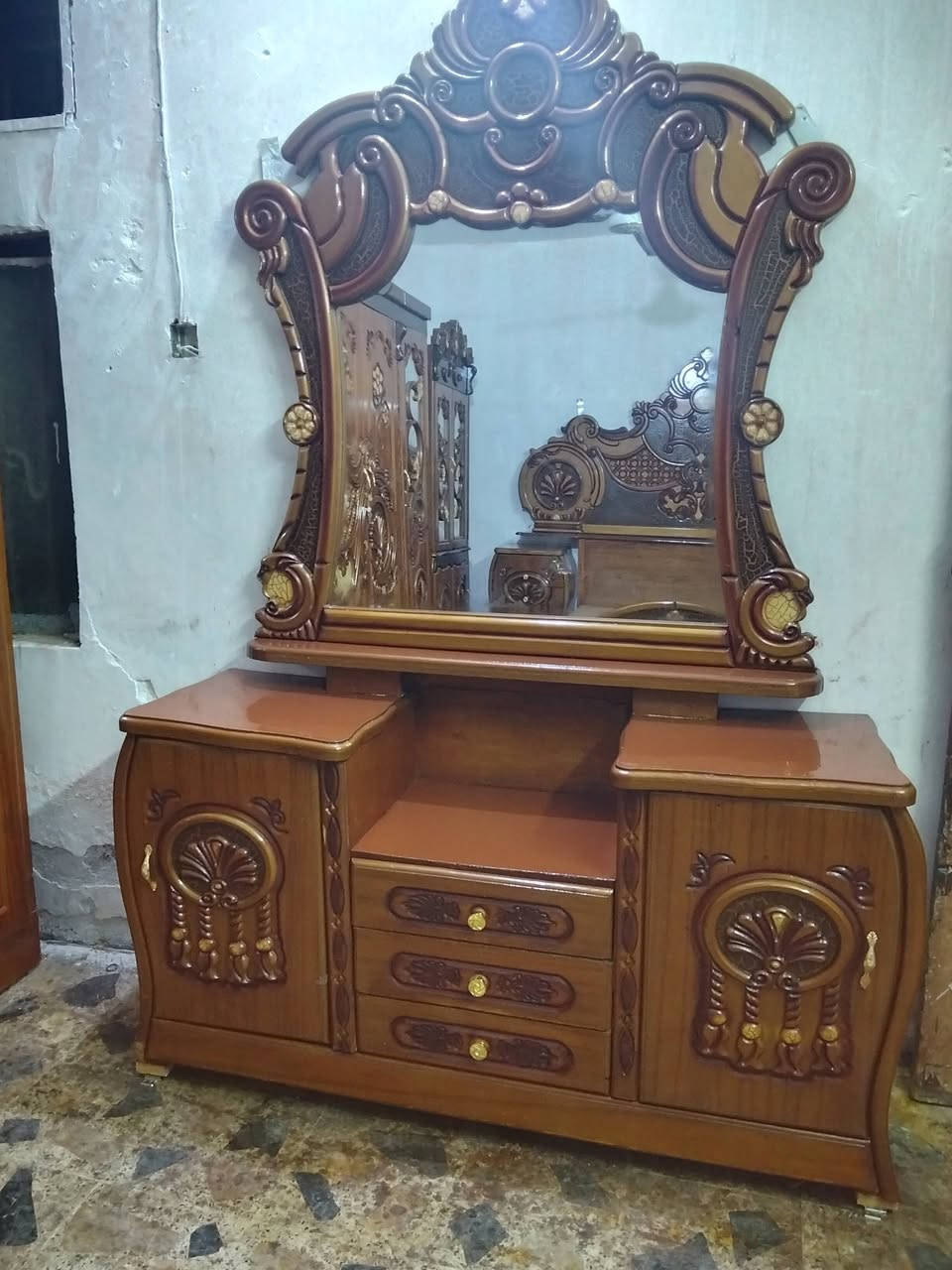 غرفه اخشاب ام السته نجاره جديده كلش نهايته 650 مكان ناصريه ***********
