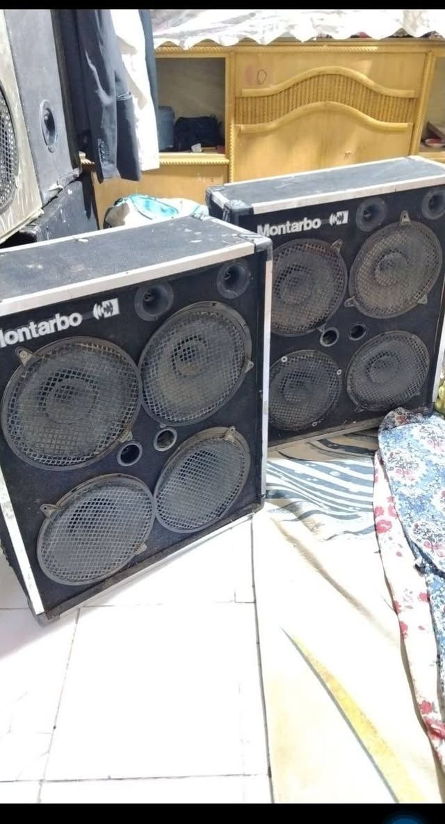 مكان العماره ميسان 
السلام عليكم سماعات لبيع رباعي و ثنائي وبوقي 

مكلف بالنشر اللي يريد يشتري اتصل على 

رقم صاحب سماعات ‏‪0771 376 4147‬‏
