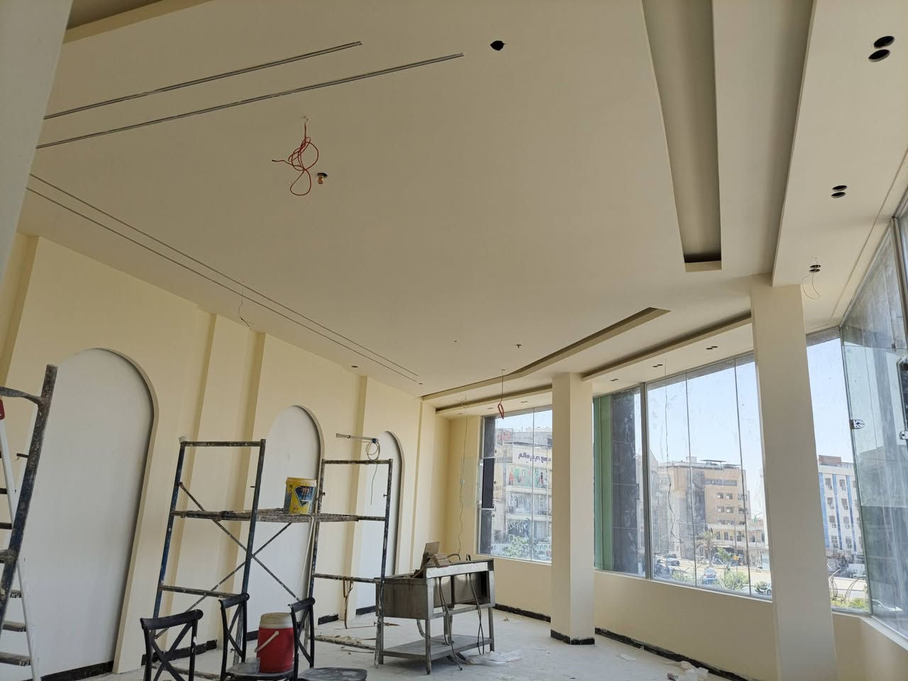 السلام عليكم الى اصحاب البيوت صبغ 8 الاف دينار كرسته وعمل .❤️
سعر متر الجبس بورد من 25  الف الى 40 الف كرسته وعمل . ❤️ 
نعمل جميع انواع الديكورات//كادر يختص بعمل احدث الديكورات.
#جبس_بورد 🎨 
#بنل_ملكي
#سقوف_ثانوية//تنفيذ اعمال الصبغ الداخلي والخارجي 🏠 🎨 
#تنفيذ التغليف بورق الجدران🗞🏞
#تركيب فوم بديل الجبس واحزمة واطارات 🪞// #تركيب ديكورات جبسية للشاشات والملاحق والصالات 
 #تركيب الواح بديل الرخام وبديل الخشب📐 🪨.
وعوازل الاسطح {***********}
