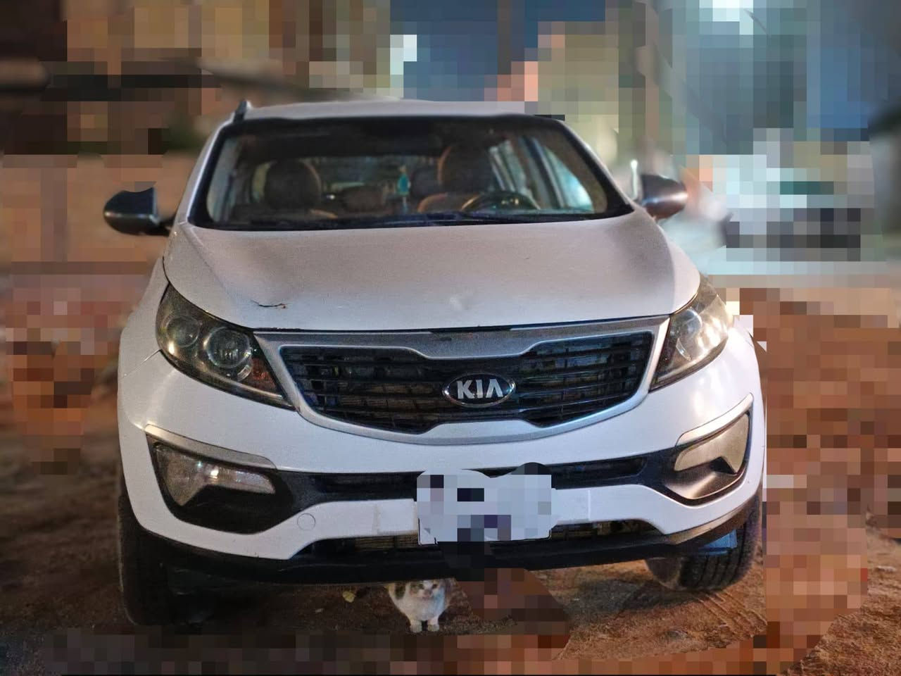 السلام عليكم عندي كيا سبورتج موديل ١٣ خليجي السيارة بيهه صبغ باب وبارد اكثر من مكان والسيارة جاهزة من كلشي رقم بغداد بسمي مكانها ديوانية السعر ١٢٠ وبيهه مجال بسيط جدا هاتف ***********بي واتساب
