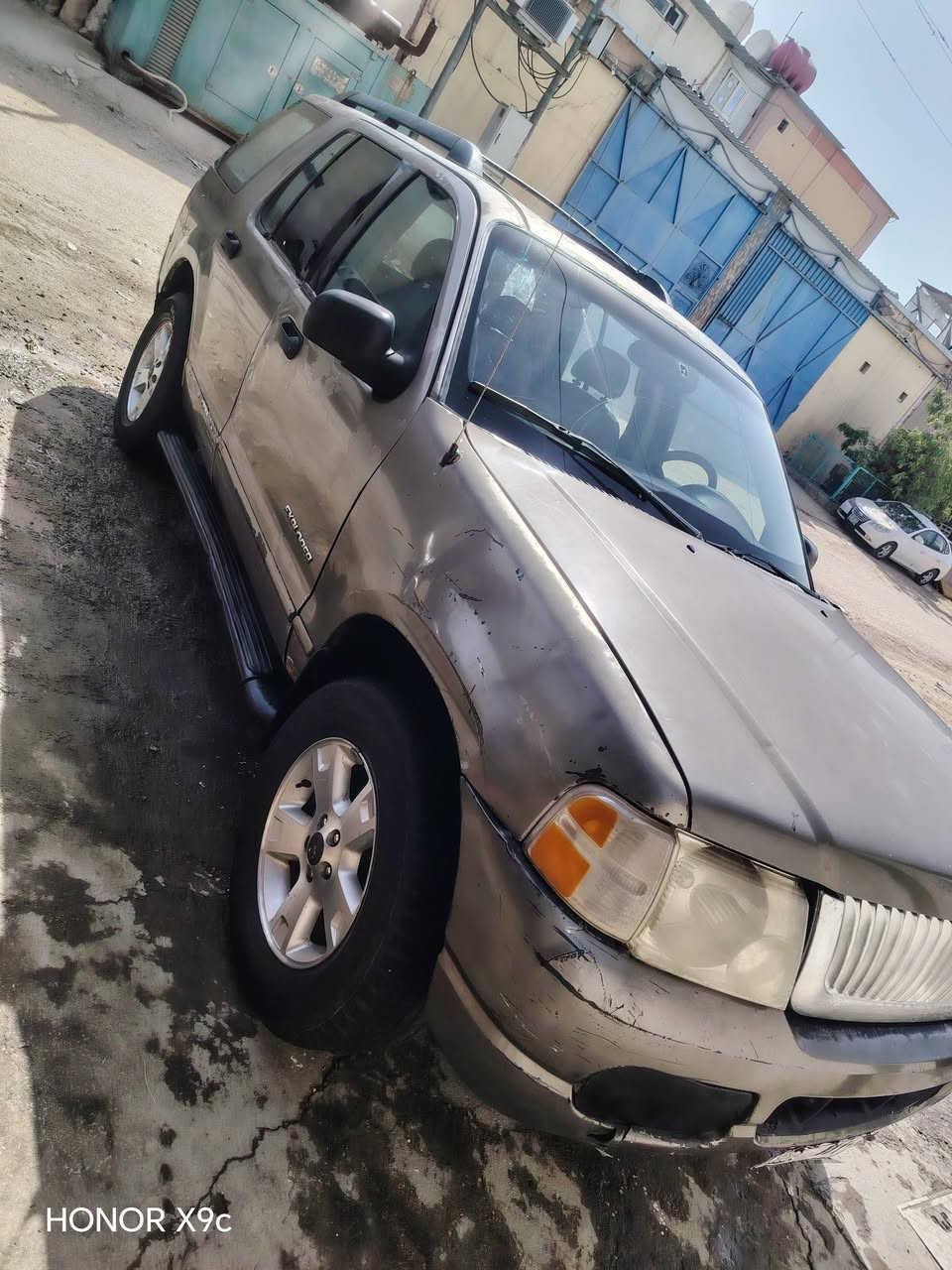 سلام عليكم فورد اكسلور موديل 2005 رقم نجف شرط تحويل محوره سياره محرك وكير راس ثور جدد تبريد شغال بيع ومراوس باقل منه اريد فرق  مكاني نجف سعر 53 وبيه مجال قليل استفسار عل رقم ***********
