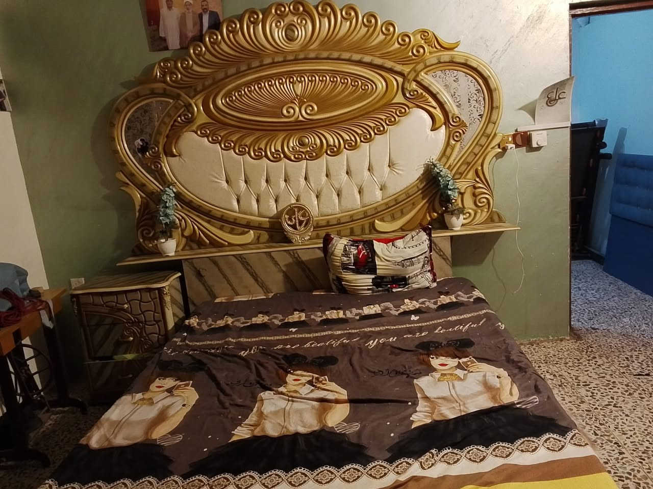 غرفه نوم كامله 7 قطع ميز مجرات مصورته 

‭0773 657 2985‬
