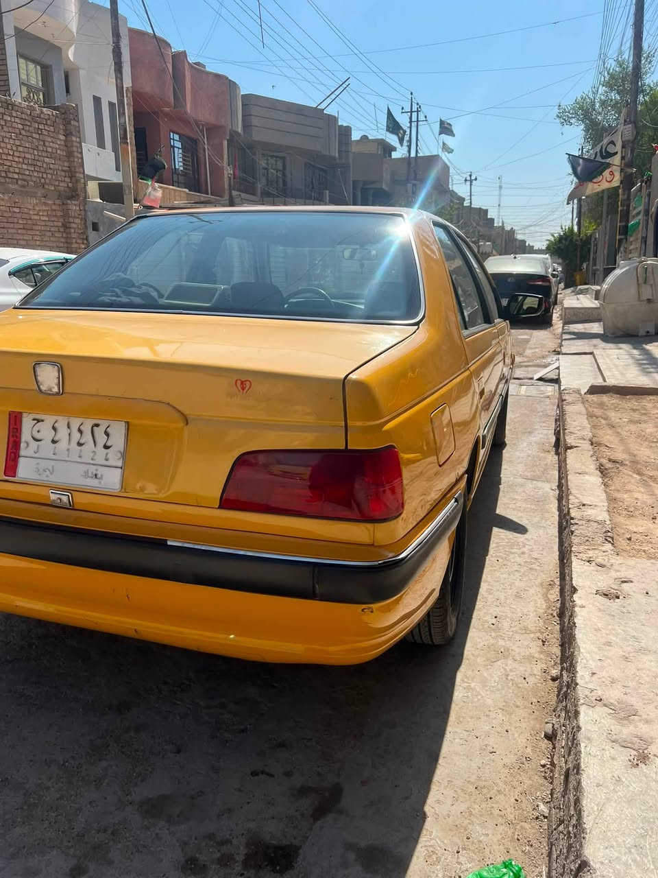 السلام عليكم بيجو بارس موديل ٢٠١٥ سيارة حلوة مكفولة عدة قبغ جنطة مبدل  مال تفصيخ ونص الجاملغ الخلفي كير مكينة تبريد خير من الله السعر ٤٥ العنوان بغداد العبيدي الاتصال ***********
