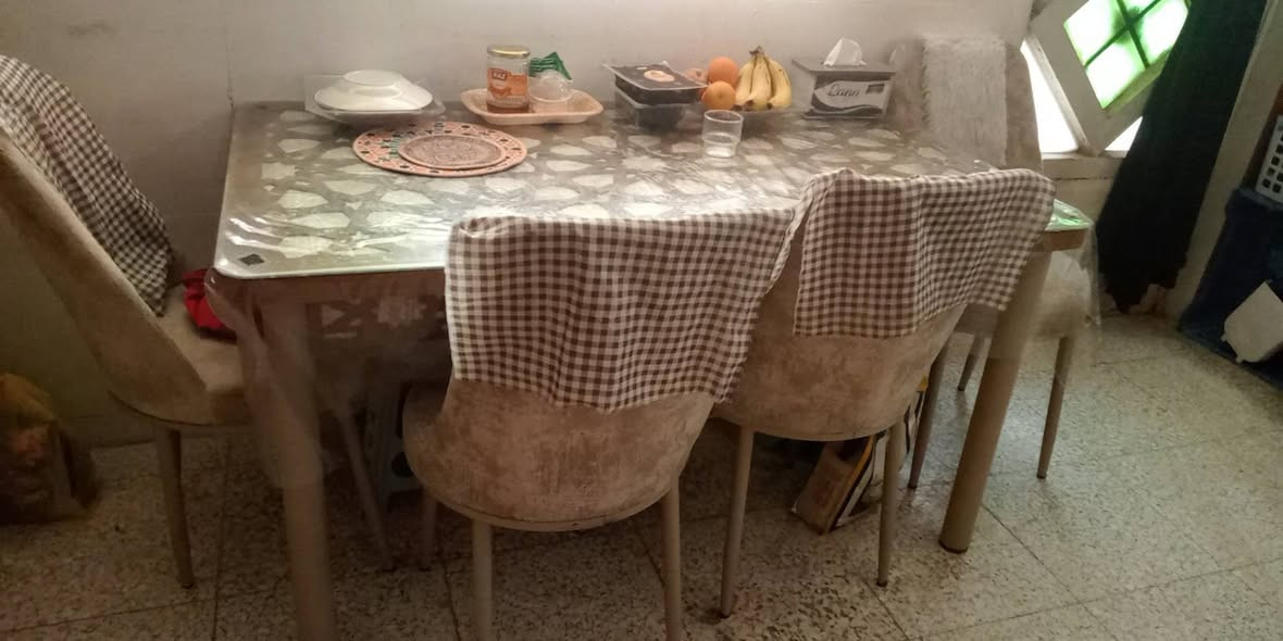 ميز طعام للبيع نظيف مع اربع كراسي الشراي خاص


**إذا كنت صاحب هذا الإعلان وتريد حذفه لأي سبب، رجاءا أرسل رسالة إلى الدعم الفني**