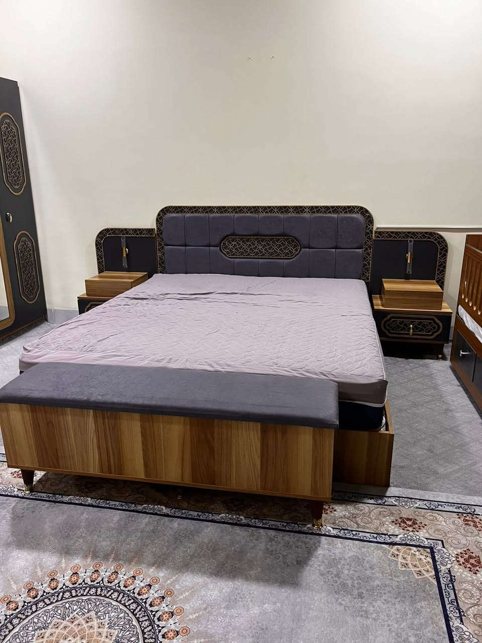 غرفه نوم تركي للبيع نضافه 95%عنوان كركوك 
للاستفسار ***********
