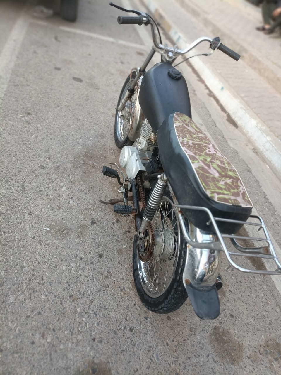 سلام علیکم دراجە ایرانی نامی تلث احرف مودیل2013 نکرە هندر یشتغل محرک گیر ابشرط لاسرف لابخارابشرط شلعه معدل فول حیل نضیف دبلات شغال ویلات نضیف تایرات جدید جوبات جدید کشن جدید سعر185وبی مجال للشرای اذا شرای تعال خاص او خابر عل رقم تدلل***********عنوان کرکوک قادسیە2
