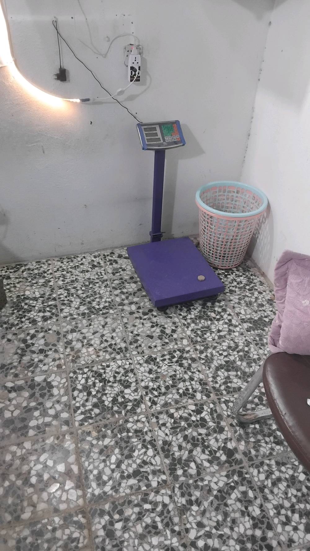 محل سمك للبيع جاهز من كلشي المحل 
سعر مليون و٣٥٠ وبي مجال عنوان المحل النجف الاشرف ملحق قرية الغدير
***********