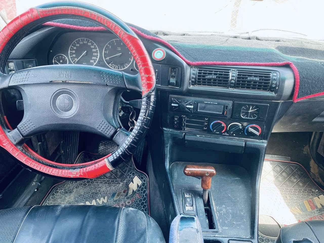 سياره بيم 525i السعر 50
لو ن رصاصي رمادي
مديل 91 محرك مسكر عدله 
رقم بغداد انكليزي  مشروع وطني
كير اوتو ماتيك
ويل رياضي 
سته بستم 
غرفه فول
كير جديد
محرك مكفول
ادامه جديده حداديه +بلكات + بخاخات 
السايره ضربته الجاملغ الخلفي شبر  مو اكثر
سنويته صاقطه شرط المداور  السياره بسمي اداور وجدد سنويه 
للتواصل مراسلة الصفحه او التصال ***********
