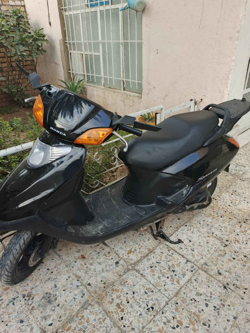 السلام عليكم دراجه مقبوله للبيع ***********
