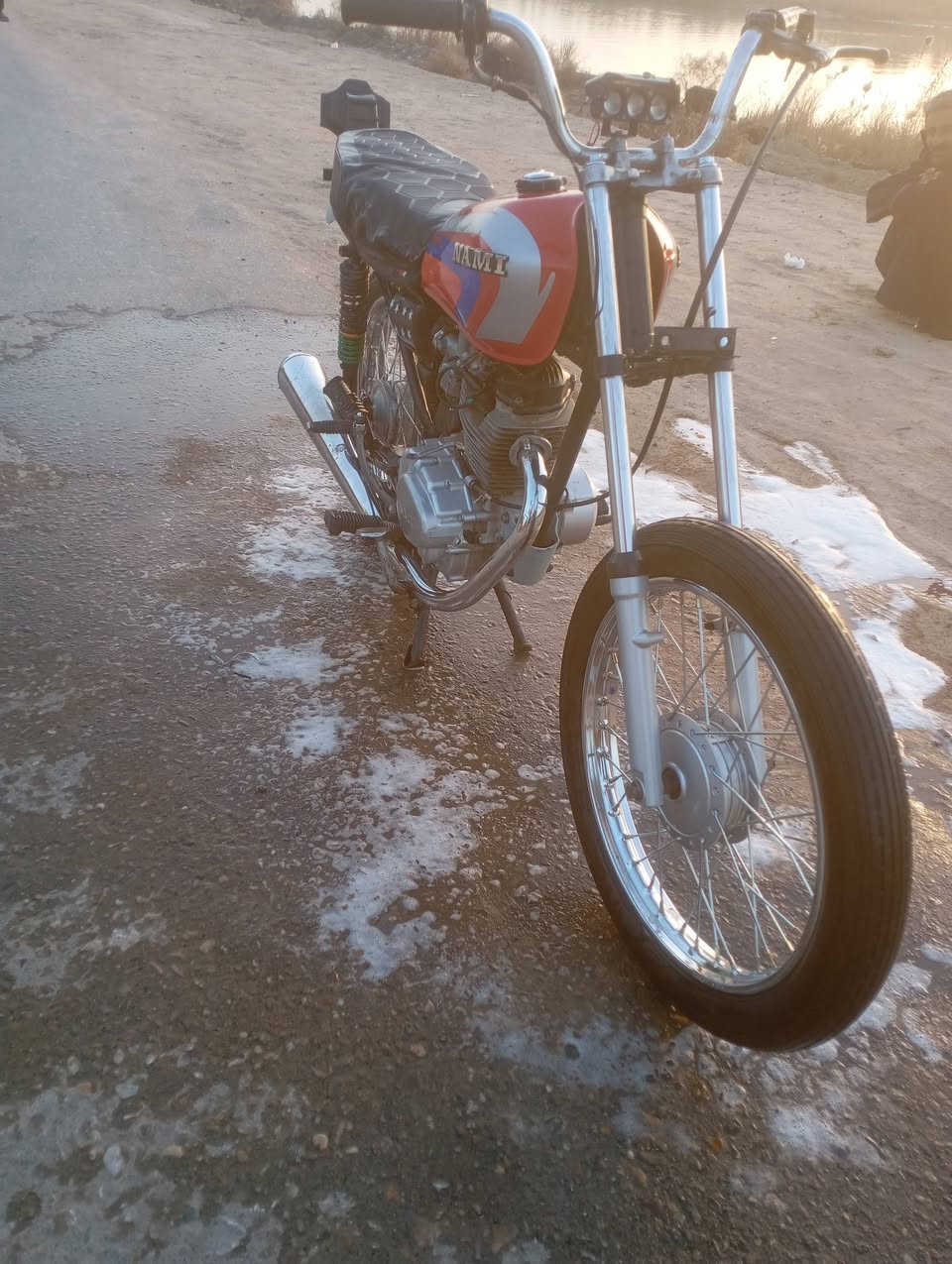 سلام عليكم دراجه نامه البيع زيرو تعمير كله جديد شوفت عينك دراجه احلا من الصوره 2026 صارله 17 يوم من عمرته دراجه كلك 
السعر 400 وبيه مجال 
المكان كربلاء طوريج 
رقم الهاتف ***********
