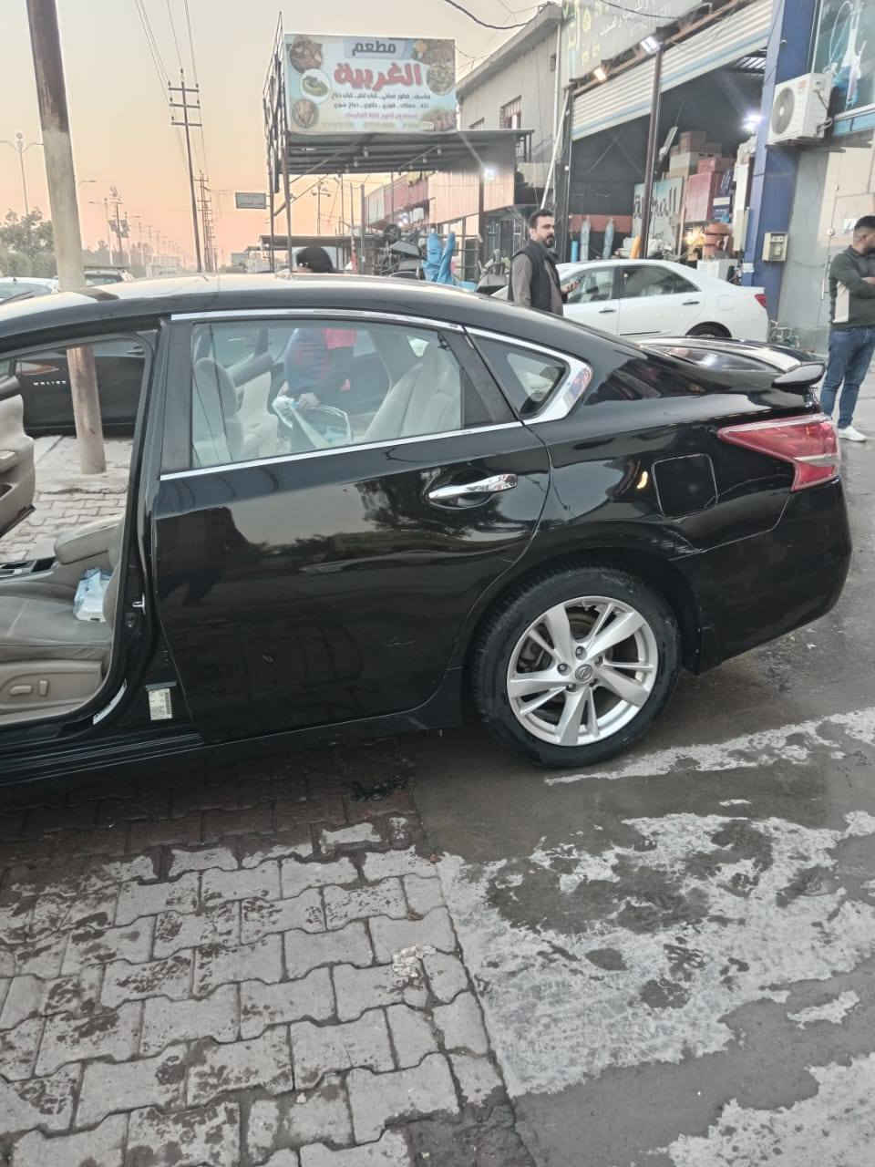 سلام عليكم التيما 2013 فئه sv أمريكي محرك 2500 تشغيل عن بعد تحكمات كير مكينه بشرط صدر أمامي خلفي كله جديد تايرات جديد رقم بغداد مشروع وطني  السعر 102 وبيها مجال *********** مكانها الانبار فلوجه
