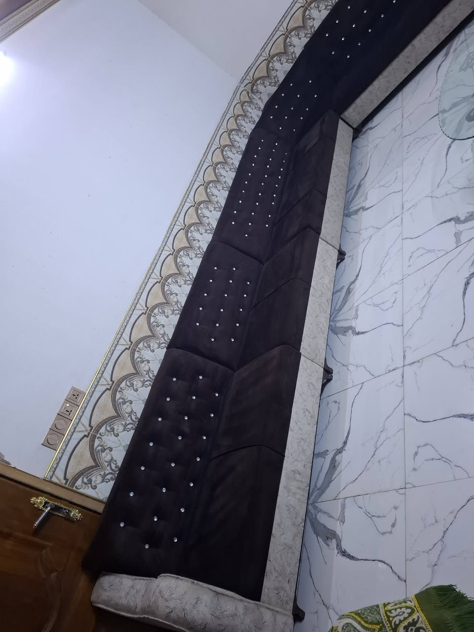 ديوان ٢٢ مقعد شغل درجه اوله موجود واتس اب ***********
