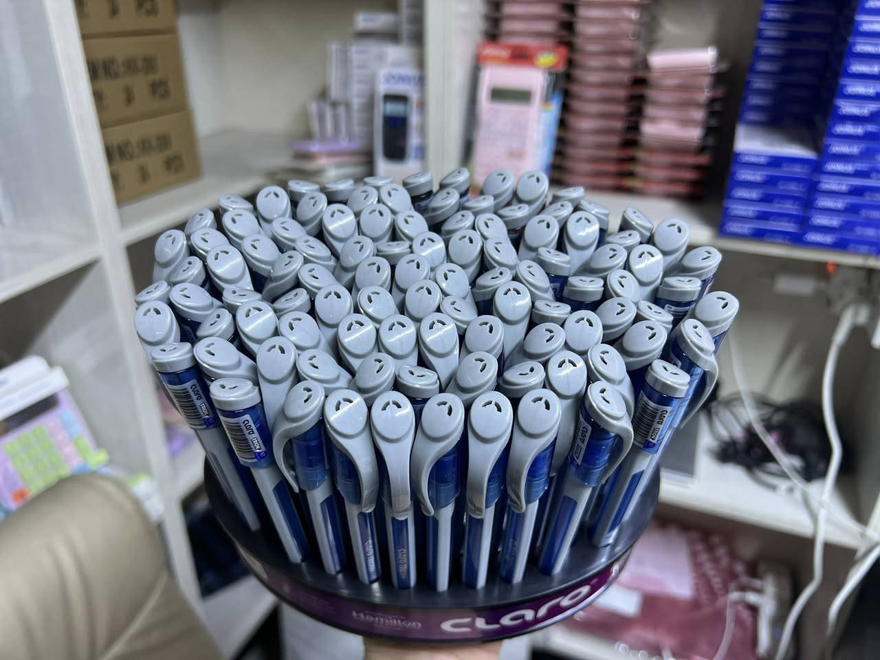 قلم جاف ماركة كلارو اصلي 0.7😍😍

كود:5009
عدد كارتون:12ستاند
ستاند 100قلم
سعر ستاند:
________
***********
***********

https://t.me/zanyar2stationery
