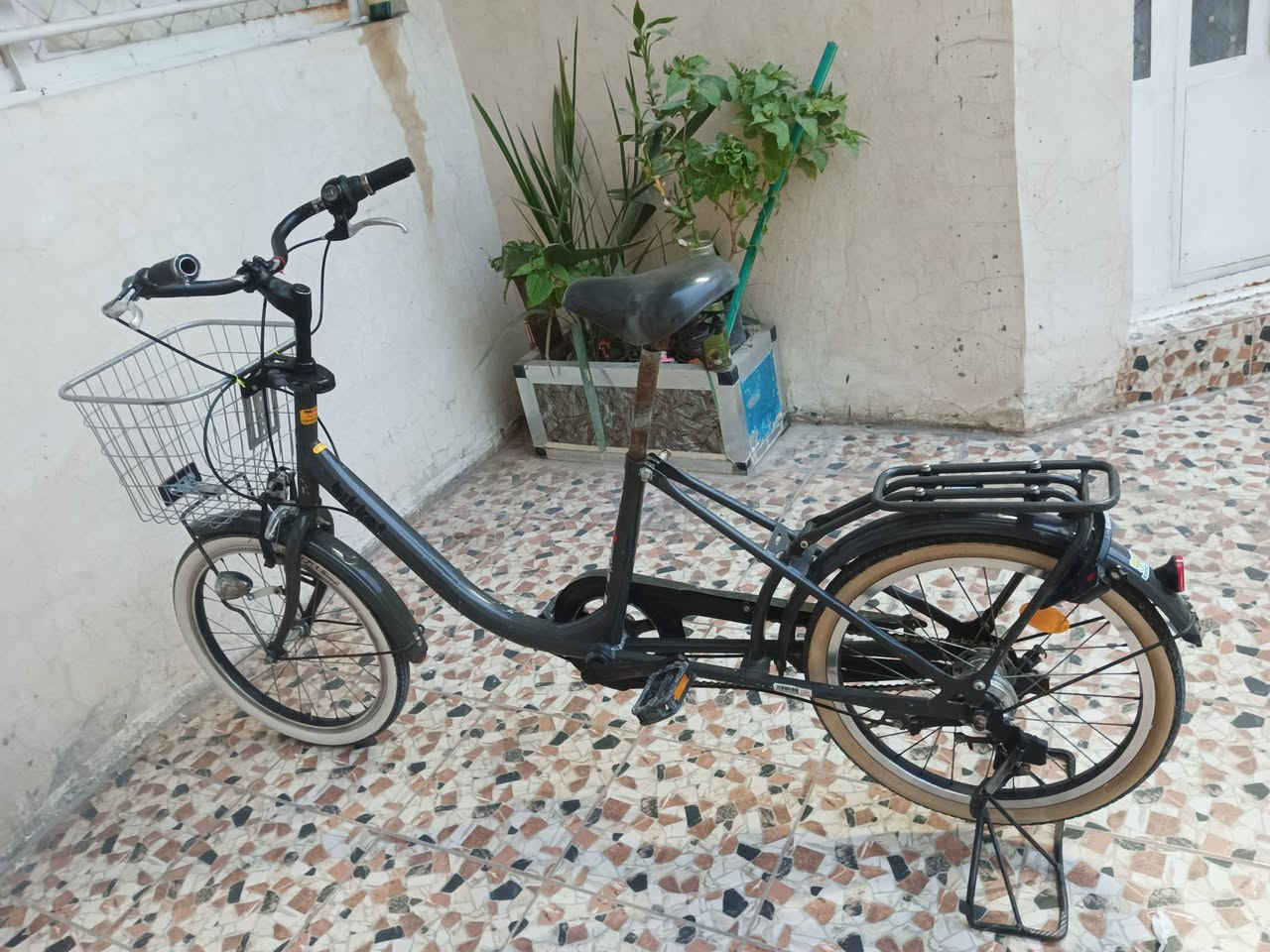 السلام عليكم  بيسكل باله. برجستون.  ياباني.  حجم 20. ابو لشه  طويله   شركهbikk2 ستان فراشه كير 3سرعه دفن بلبطيخه. . مابي اي نقص.  مامتواجد بلفيس   استفسار. ***********  بلعافيه ع ياخذه
