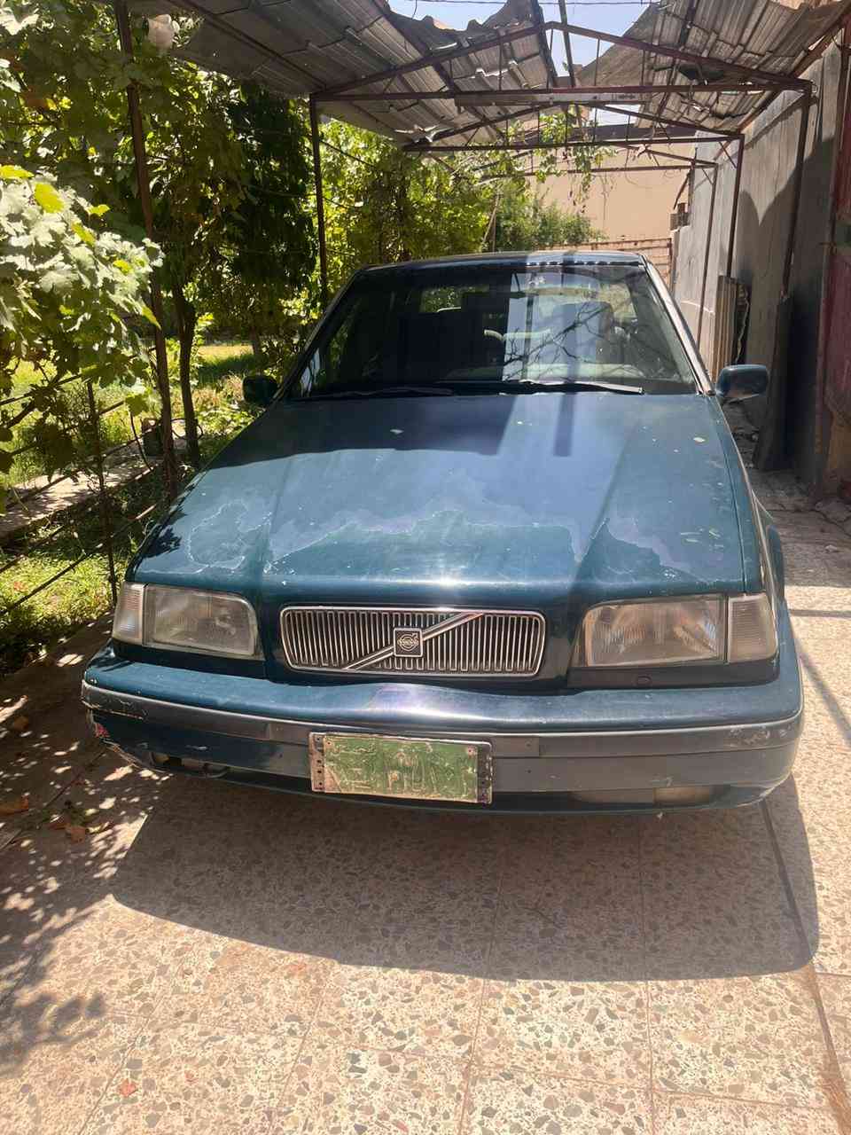 فولفو ٤٦٠ للبيع موديل ٩٦ اربع جامات كهرب تبريد محرك كير شرط مابيها لا صبغ ولا حادث ل  استفسار ***********
