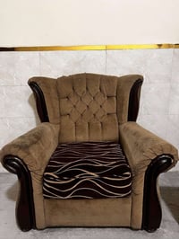 صوفا ٥مقعد • ميز طعام • الحريه