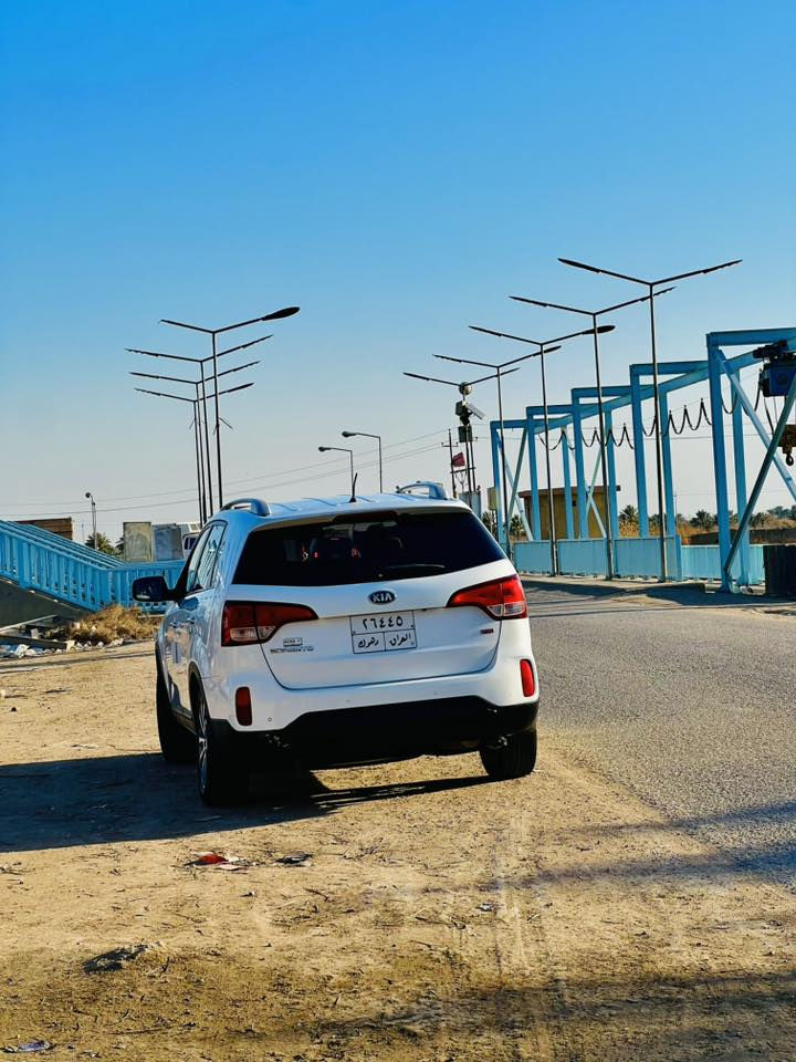 سلام عليكم سياره سورنتو للبيع موديل 14 السعر خاص  مكفوله كفاله عامه ماعده 4اصابع بارد باب الخلفي  موصفات 
1تدفئه تبريد 
2مري شفط
3بصمه تشغيل وابواب 
4حساسات خلفيه 
5مانع انزلاق
6مثبة سرعه
وبقية مواصفات معروفه مكان سياره بابل قضاء القاسم  رقم تلفون ***********
