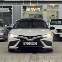 تويوتا كامري (XSE) موديل : 2023  اللون : لؤلؤي ( two colour )  عداد ال...