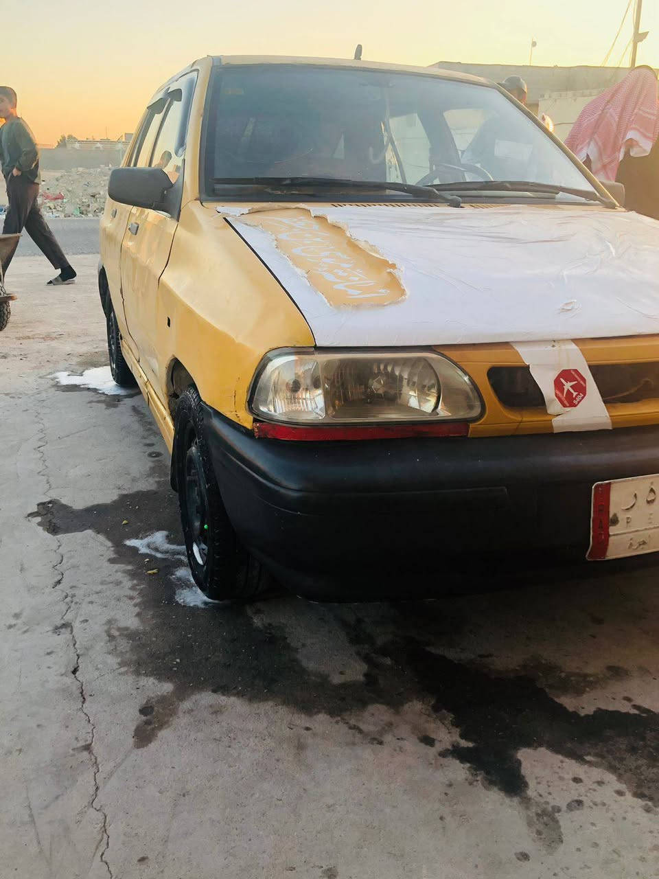 السلام عليكم سايبه مديل15 سنويه جديد 28 رقم. بصره ع الستلام طالع بس مفارغ روح ستلمه. مكينه وكير مازده تماتيك المكينه. بيه جبنه طاكه. افه تنقص بس قليل. سياره بسمي. تاخذ صافي مصفر هيئه وقرامات. مكانه البصره زبير. رقم*********** مراوس وبيع السعر 22وبيه مجال سياره شويه.  خياسات بيه. ولبدي شوف لعين.
