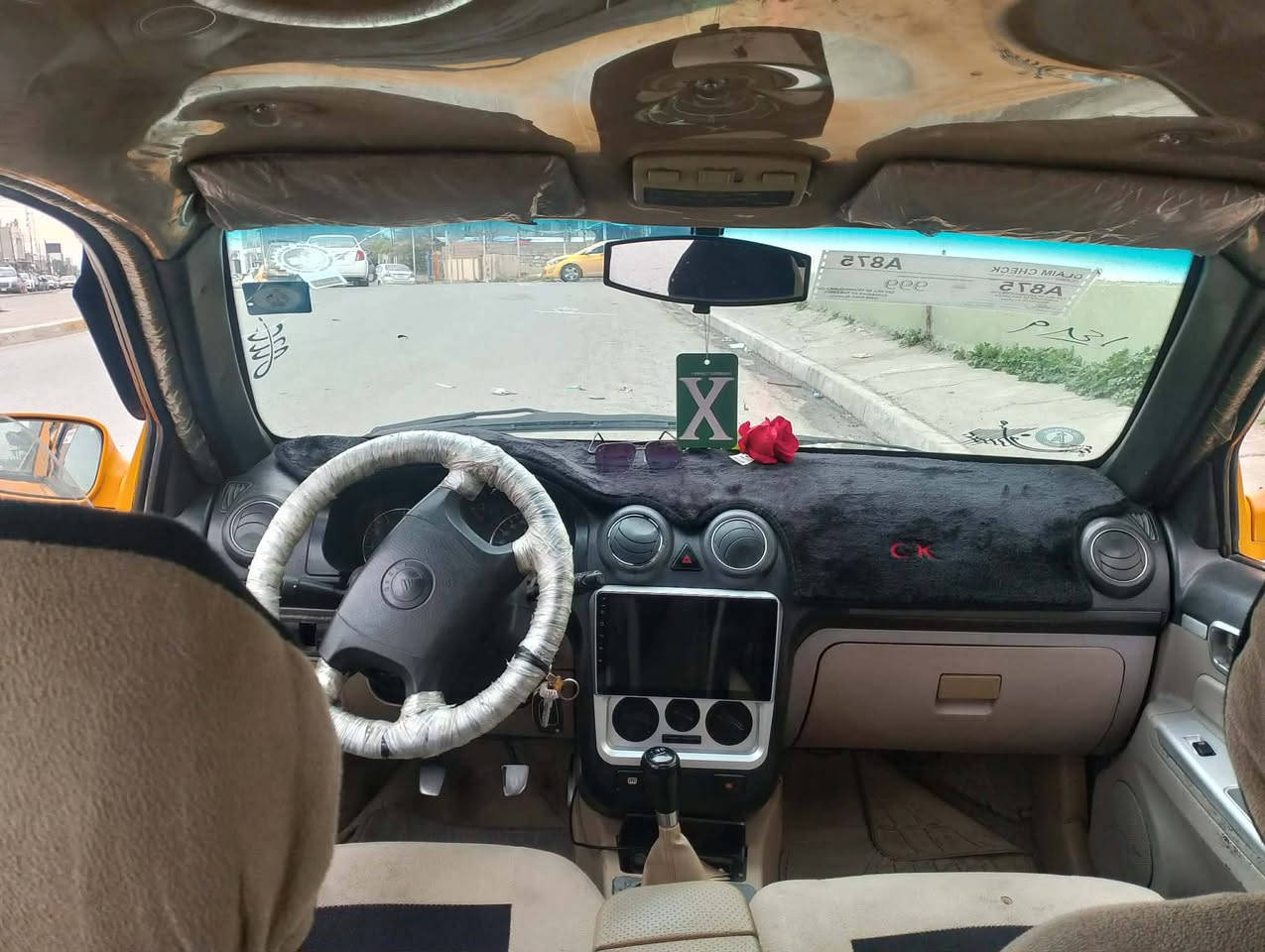 للبيع سي كي تكسي 2012 
رقم بغداد مسطره الشرعي بالموصل
المحرك كورلا والكير اصلي 
التدفئه شغال والتبريد شحن غاز
كابون بانزين
شرط التحويل والوكاله 
السعر (43)$  وبيها مجال للشراي 
رقم الموبايل *********** 
((مكلف بالنشر))
