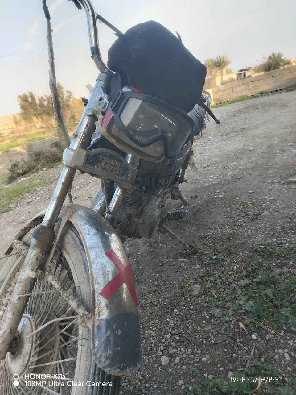 السلام عليكم يوجد تايكر اربعه كير
للبيع ب 150
نضيف 
محرك معمر جديد 
يعوزو غسل 
ه‍ ***********
ويرهم مراوس
