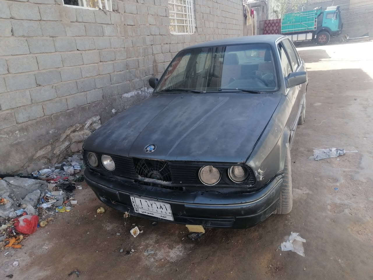 السلام عليكم بي ام زعره مكانها نجف محرك بطه على عازلها سياره حلوه سياره نظيفه حلوهر***********
