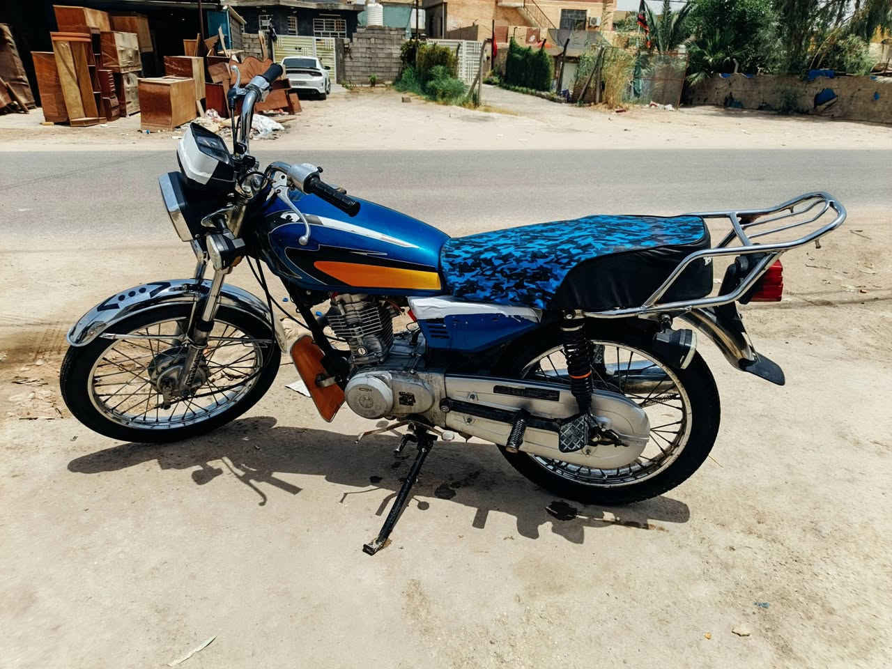 السلام عليكم
دراجة تايكر للبيع تعمير جديد موديل 2018 اوراق اصولي سعرها 400 وبيها مجال دراجة نضيفة وخير من لله مو شراي لاتدخل رجاءً 

***********
