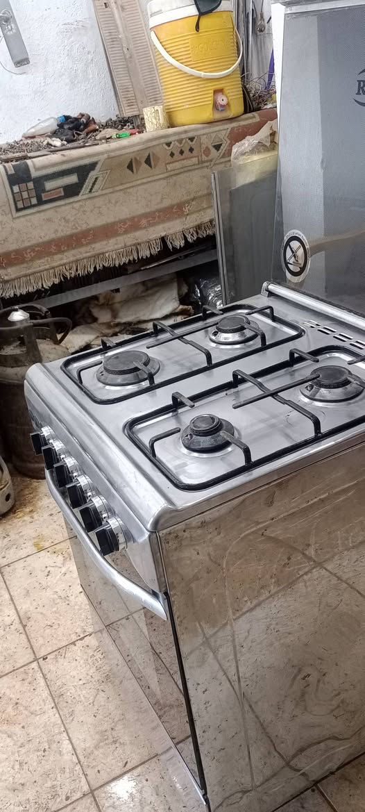 طباخ فرش مصري باب اول اربع مشاعل نضيف جدا اخو الجديد فرن فوك وجوه كله شغال عل فحص حي الجمعية شارع الوائلي *********** واتساب مازنجر النجف, العراق

