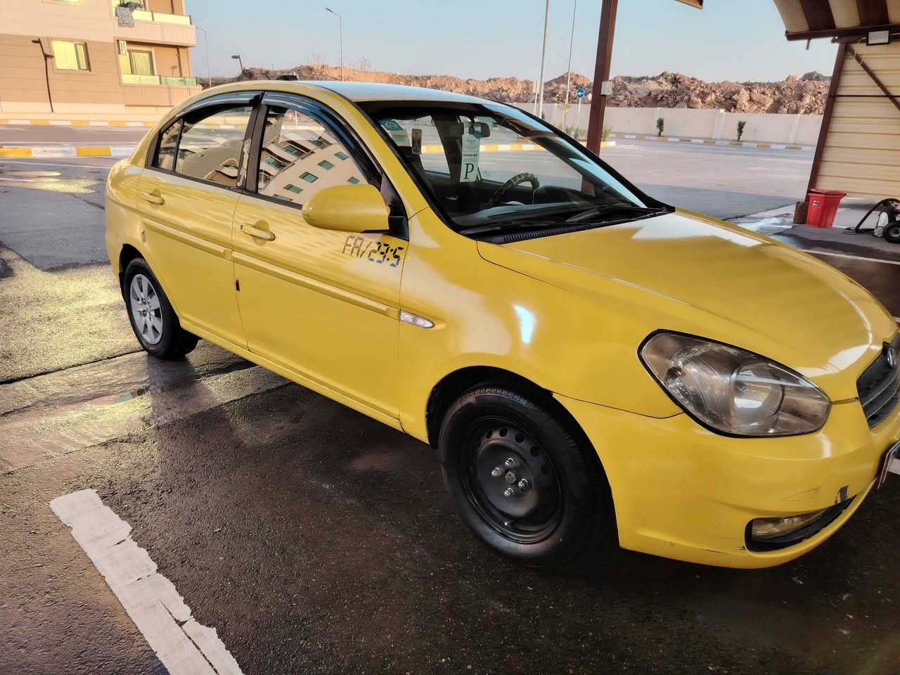 اكسنت فيرنا موديل ٢٠٠٩ كير ومحرك شرط بدون ضرر بس هاي الطخه الموجوده بالصور وتلقيطات مال تكسي تبريد تدفئه كلو شغال الشرعي موجود وعندي وكاله عامه مطلقه كابون بانزين بيها طخم الكدام جديد تايرات زوج كدام جديد السعر ٨٨ وبيها مجال الاتصال عالرقم ***********
