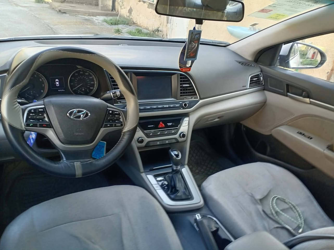 السلام و عليكم
سياره الانترا ٢٠١٨
رقم بغداد دولي
وارد أمريكي
السنوية جديدة
وهزة جديدة
محرك الفين دوش لا
صرف ولا تبخير 
تبريد تدفئه شغاله
صدر امامي خلفي جديد
منضومة غاز جديدة
الشاشة كامرة دوارة
تحكم استيرن جهتين
نضام ايكو تقليل صرف البانزين
مانع انزلاق
وست نمر كير
وداخل الونين
وبيه ثلاث قطع رش كلير
بدون دواخل بدون معجون
ويلكب كروم
السعر ١١٢ بيه مجال قليل
المكان بعقوبة تقاطع الساده
الاتصال على الرقم ***********
