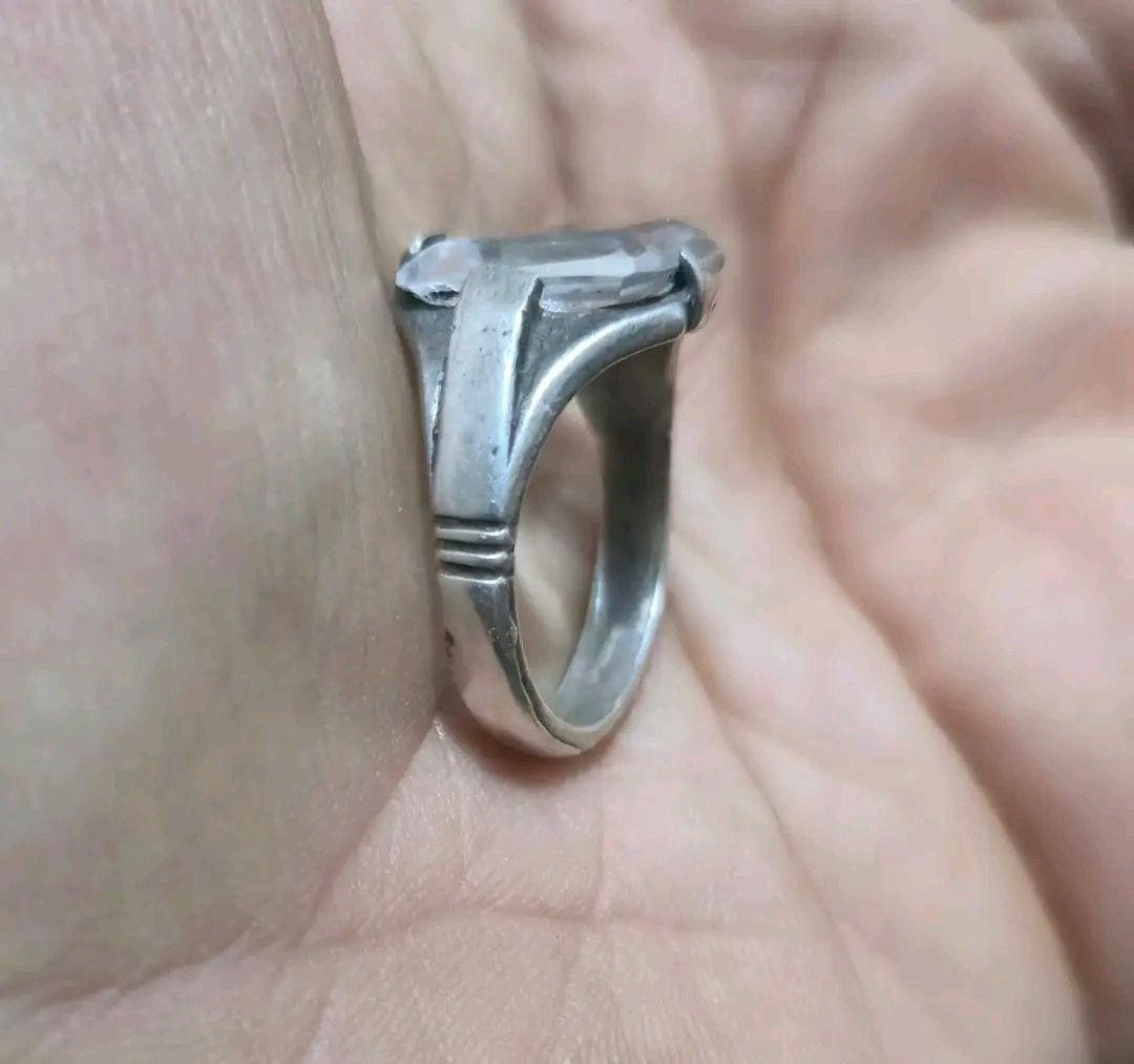 در نجف مترش  
قطعه في منتهى الجمال والروعة 
فضه ٩٢٥ 
قياس الحجر ١٥ةملم
قياس الخاتم ٢٥
للاستفسار والحجز خاص


**إذا كنت صاحب هذا الإعلان وتريد حذفه لأي سبب، رجاءا أرسل رسالة إلى الدعم الفني**