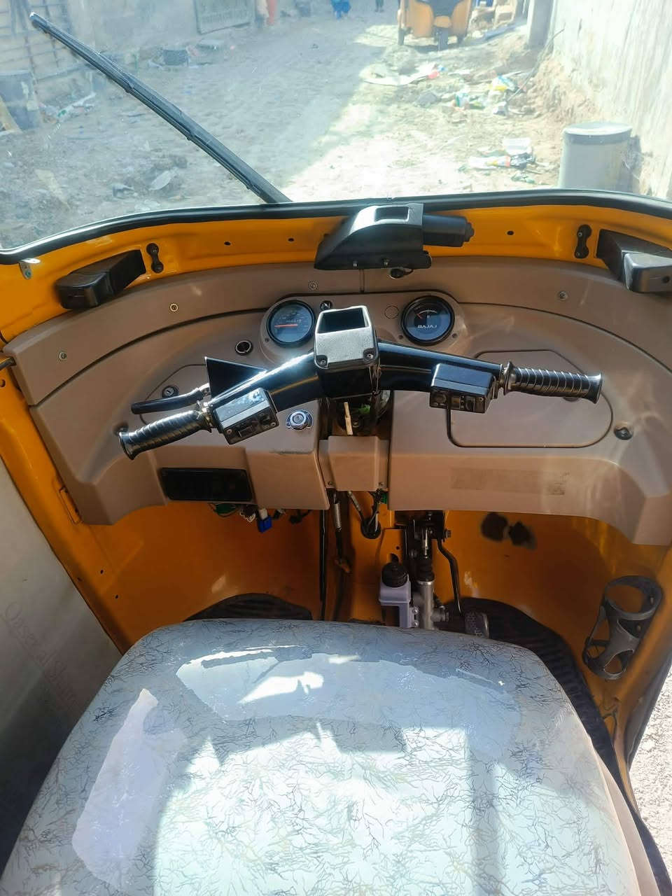 السلام عليكم تكتك لبيع موديل2020شهر10 ماموجود بلفيس رقم *********** موجود واتساب
