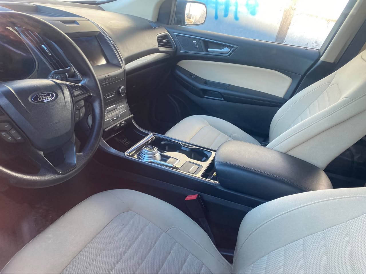 فورد ايدج ٢٠٢٠ موصفات SE
شاشه گه وره ناو زه رد رادار كوشين كاره باي به سمه 
ته نها ٢٦ هه زار رويشتوه هه موو كياني به شرت
يه ك چاملخي پيشه وه صبوخه به بي ناو به بي هيج شتيك
زور زور خاوينه 
*********** وتساب أربيل, العراق
