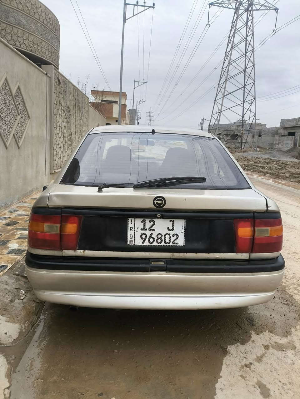 السلام عليكم 
فكترا 16 هزه جديده سنويه 30 تنتهي 
انا الشرعي كوبون باتزين ورقي بس متوقف
صبغ عام جماليه بيها طخه بجة السايق جاملغ الورى طخه خفيفه طخم جديد تايرات نضاف
مكاني موصل ايسر 
سعر 38 وبيها مجال 
***********
