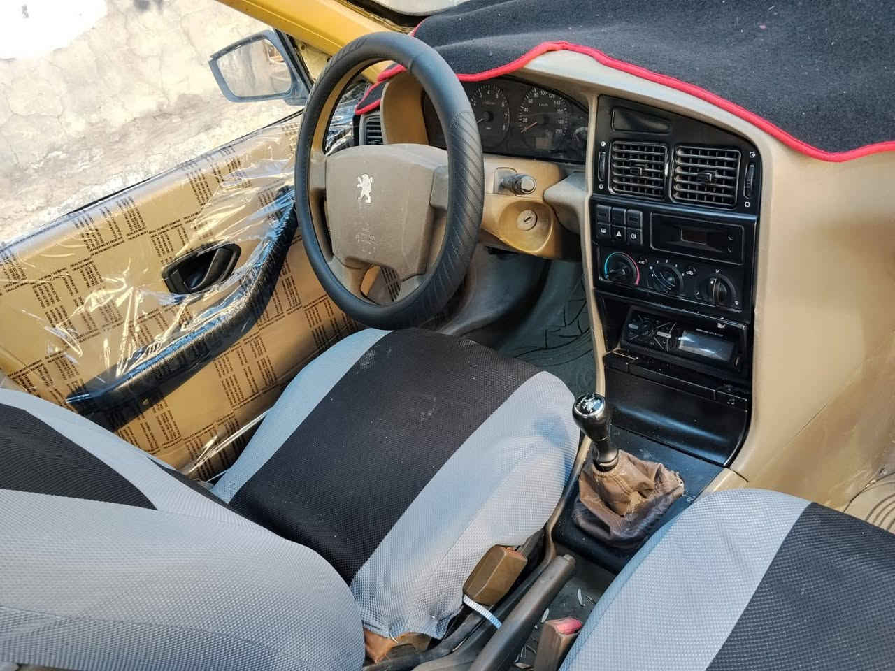 405 موديل 10 للبيع
السعر 30 ***********
