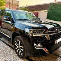 لاندكروزر GXR • V8 ٤.٦ • ماشية ١٧٧ ألف
