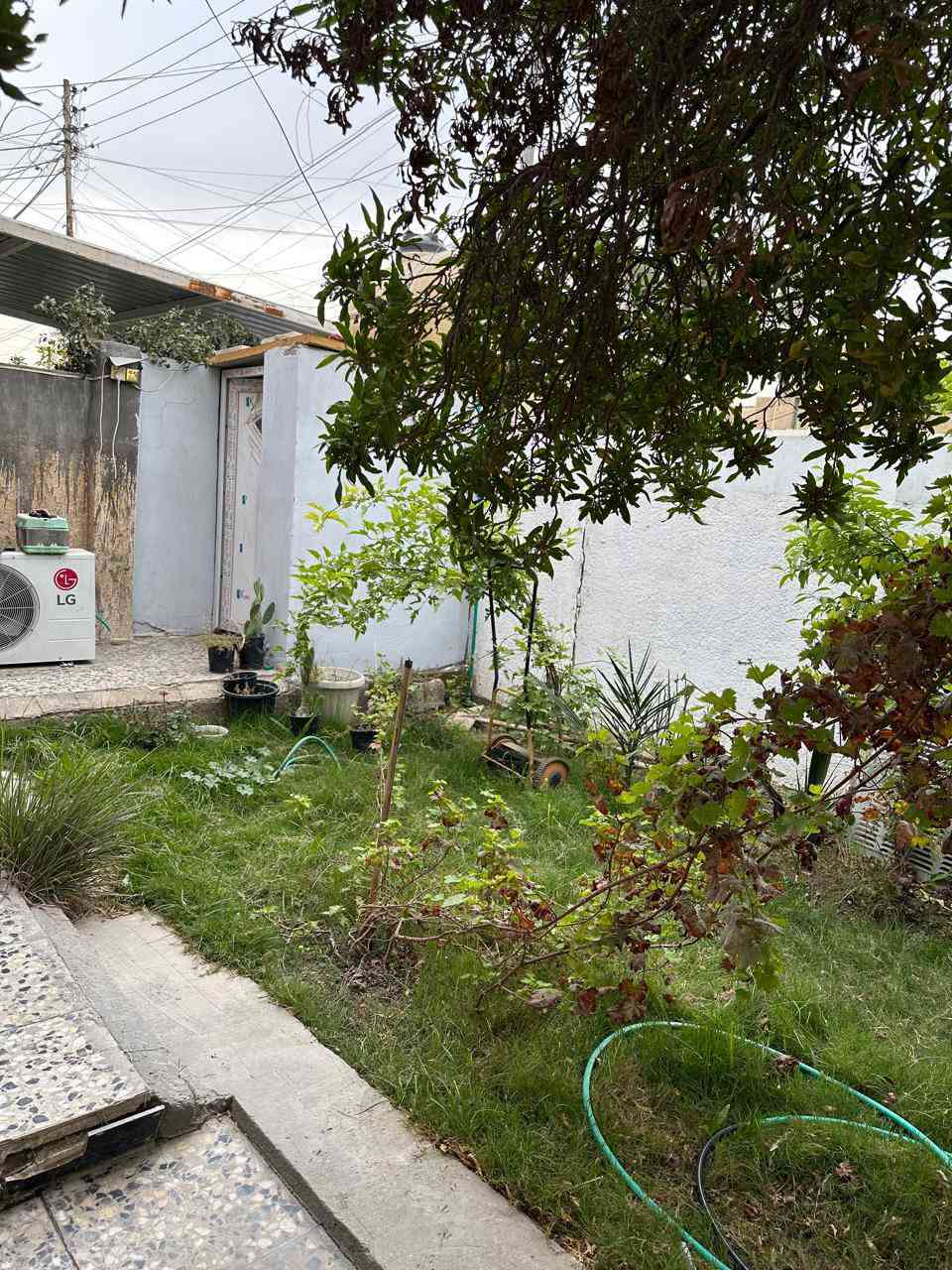 دار للبيع 200 متر طابق و نص تجاوز
العنوان الزعفرانيه  يحتوي ع 4 غرف نوم  استقبال مطبخ حار مطبخ بارد صحيات فوك و جوه و خارجيه و مخزن و ترك  و كراج كبير و حديقه بيت خير من الله  السعر خاص او اتصل ***********
