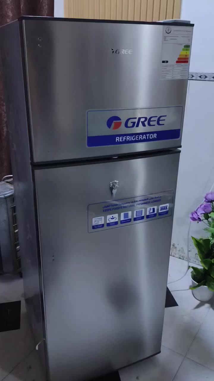 ثلاجه جديده غير مستخدمه للبيع بسعر  ١٧٥ الف اخوان ما ستخدمتها بعدها لوك


**إذا كنت صاحب هذا الإعلان وتريد حذفه لأي سبب، رجاءا أرسل رسالة إلى الدعم الفني**