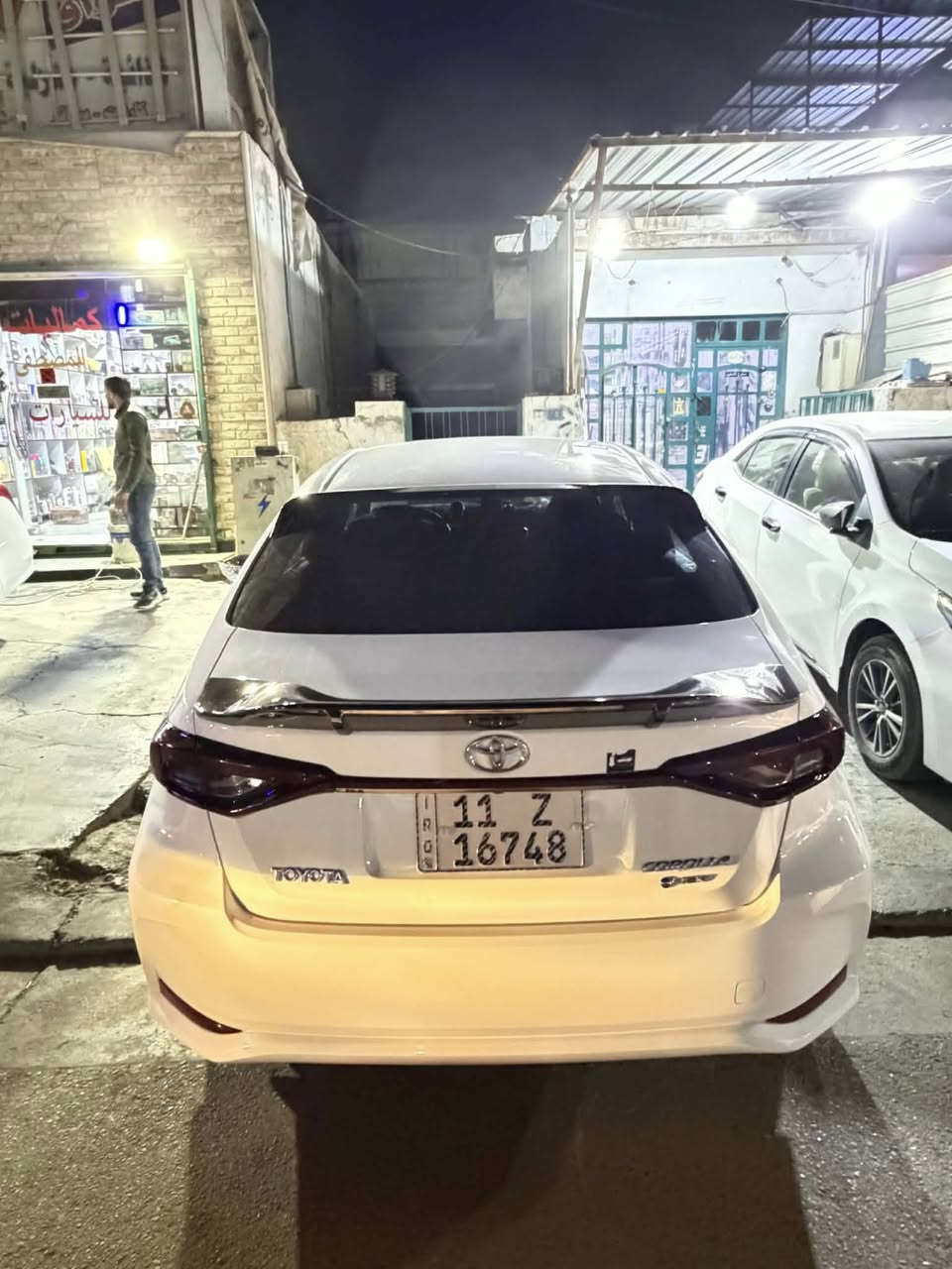 السلام عليكم

كورلا هايبرد الشكل الخليجي للبيع 

موديل ٢٠٢٥ 

ماشية 15 الف 

 فول مواصفات عدا الكراسي مو كهرباء 

معروفة مواصفات الكورلا الفول 

السيارة مكفولة 

رقم بغداد باسمي 

مكان السيارة بغداد حي القادسيه

السعر 158  ورقة وبيها مجال بسيط


**إذا كنت صاحب هذا الإعلان وتريد حذفه لأي سبب، رجاءا أرسل رسالة إلى الدعم الفني**