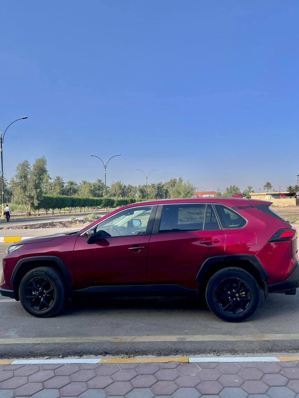 راف فور موديل ٢٠٢٣ فئة Le لون ماروني رقم اربيل دولي باسمي تحويل مباشر ماشية ٦٣ الف كيلومتر وليس ميل 
حادث جاملغ خلفي يسرة وباب جنطة مبدل بلادي 
يعني حادث قطعه وحده 
فحص وين متريد نظيفة جدا 
وضع الشركة للإستفسار 
***********8 الصويرة, واسط
