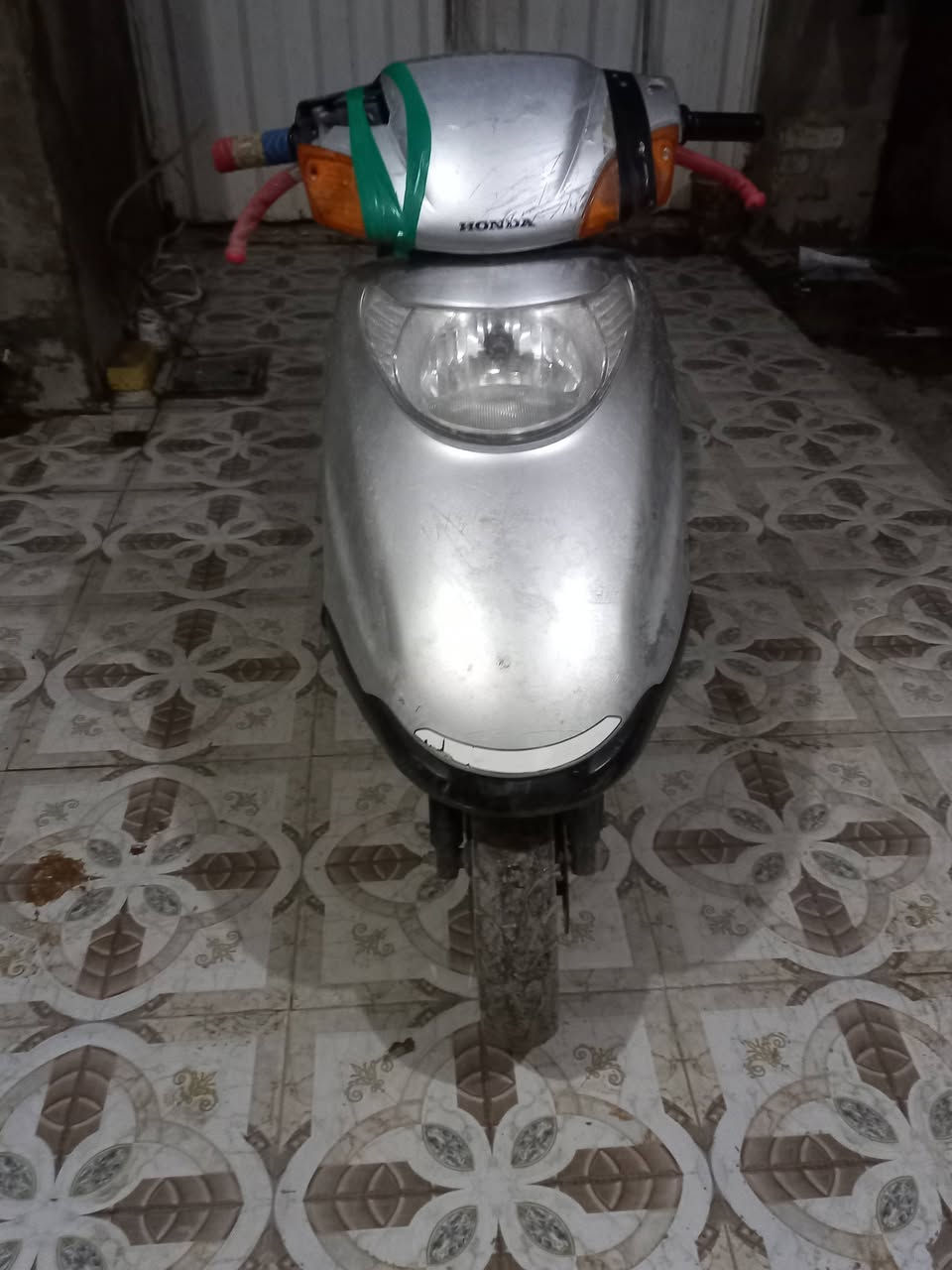 سلام عليكم دراجه سبيسي ياباني دراجه مفعوحه مرتين دراجه تعبانه سعر 350وبيها مجال 
مكاني كوت حي الحكيم 
استفسار /***********وبي واتساب
