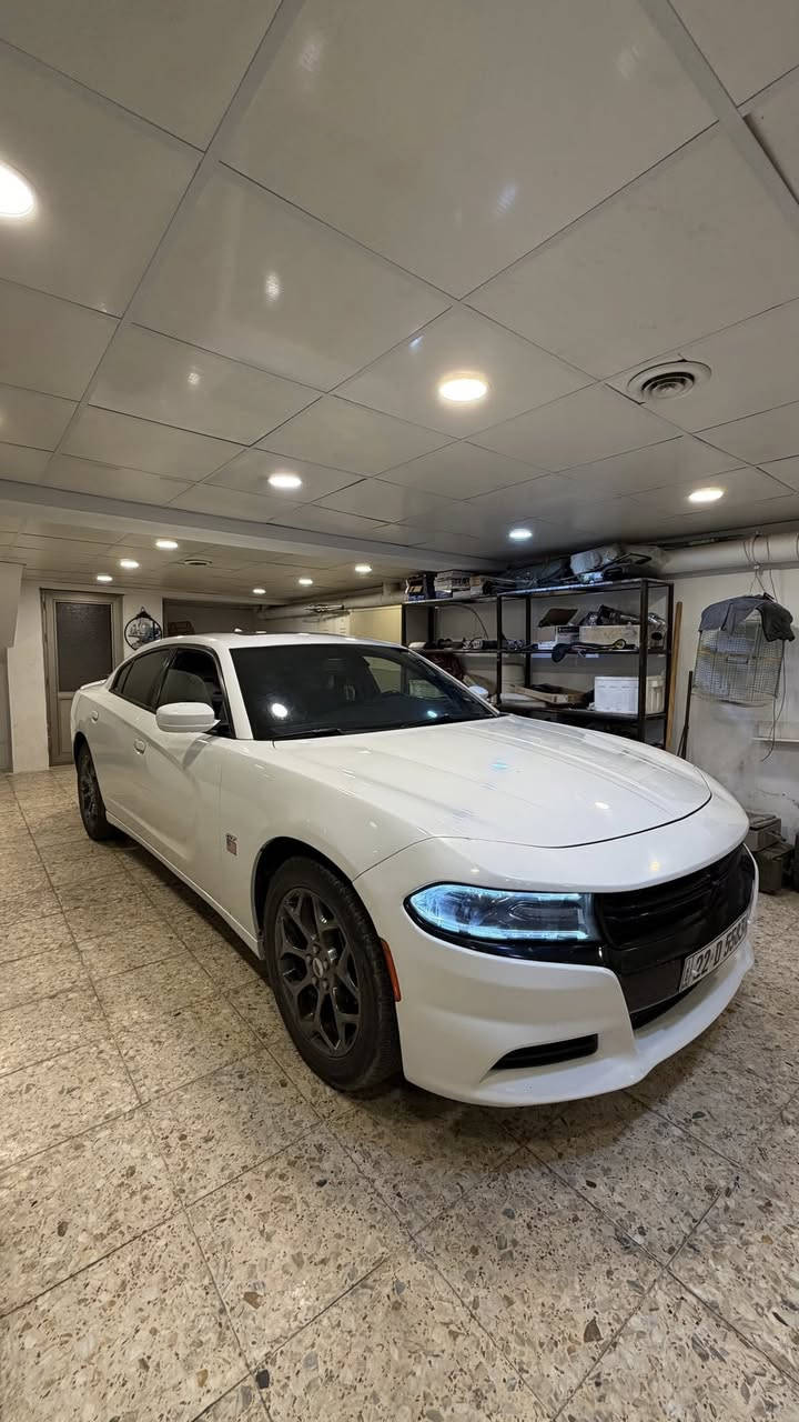 سلام عليكم🫡 للبيع او مراوس جارجر gt 2018 كلين فقط الدعاميه الاماميه مصبوغه السياره رقم اربيل معروفه مواصفات ال gt  فور ويل فتحه سقف وحساسات و مقاعد كهرباء وشاشه كبيره و وضعيه سبورت و سوبر تراك باك و رادار  و تحكمات ستيرن وشفتات مكان السياره كركوك  الاتصال ***********
