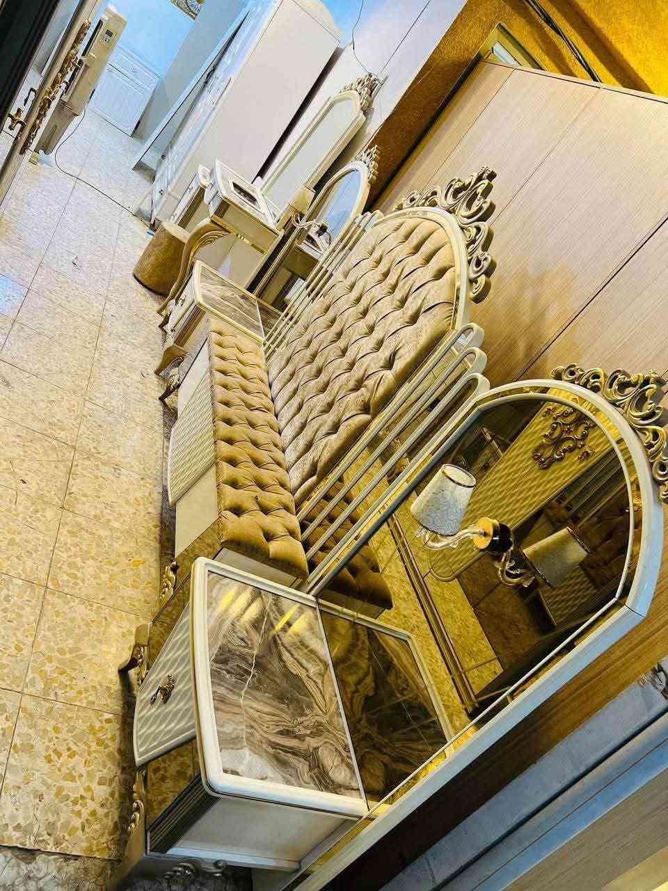 غرفه ملكيه تسع قطع أصليه
نظافه /85💯
شد أو نقل مجاني داخل بغداد
محافضات أجور نقل
ملاحظه.. الغرفه بدون ثريات حجز 
***********
