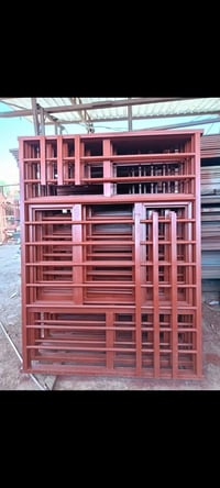 حدادة أبواب وشبابيك • شغل درجة أولى